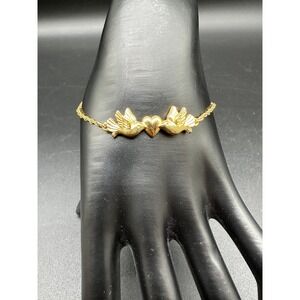 Avon Enchanted Lovebirds Bracelet Gold Tone Heart Bird Vintage Jewelry